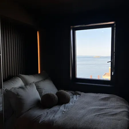 Toppleilighet Med Nydelig Utsikt Til Munkholmen * Trondheim